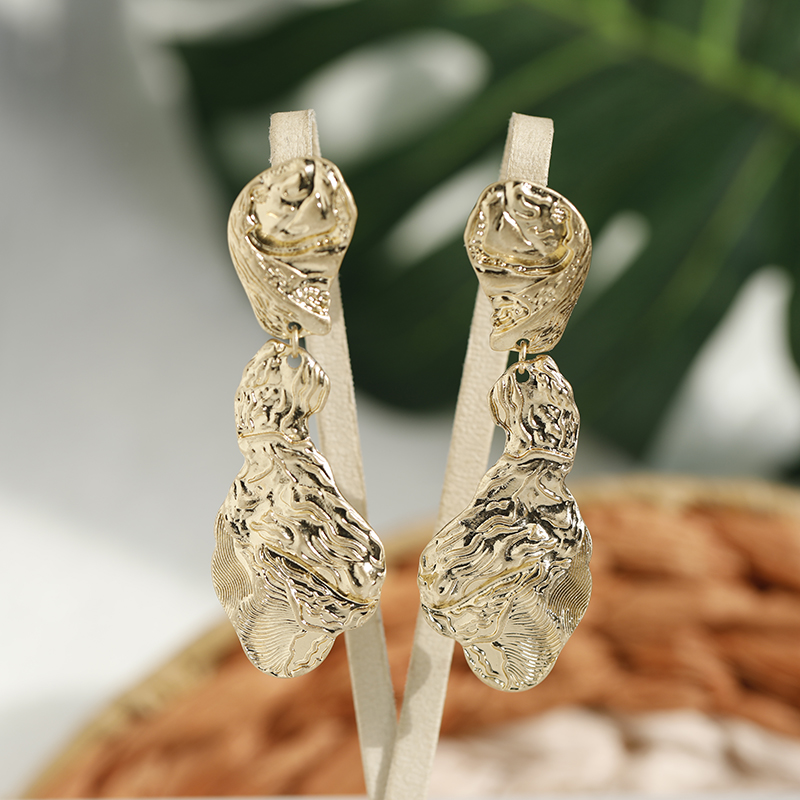 Minimalist Retro Textured Drop Earrings - European and American Fashion Abstract Design, Versatile Stud Earrings for Women