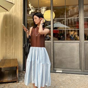 Minimalist Round Neck Satin Splicing Lantern Dress with Contrasting Colors and 3D Cut - Chic Fashion for Modern Style