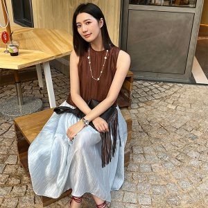 Minimalist Round Neck Satin Splicing Lantern Dress with Contrasting Colors and 3D Cut - Chic Fashion for Modern Style