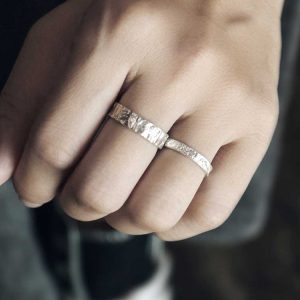 Minimalist Textured 925 Silver Couple Rings - Vintage Simple Versatile Design for Men and Women, Trendy Personality Finger Jewelry