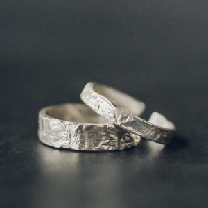 Minimalist Textured 925 Silver Couple Rings - Vintage Simple Versatile Design for Men and Women, Trendy Personality Finger Jewelry