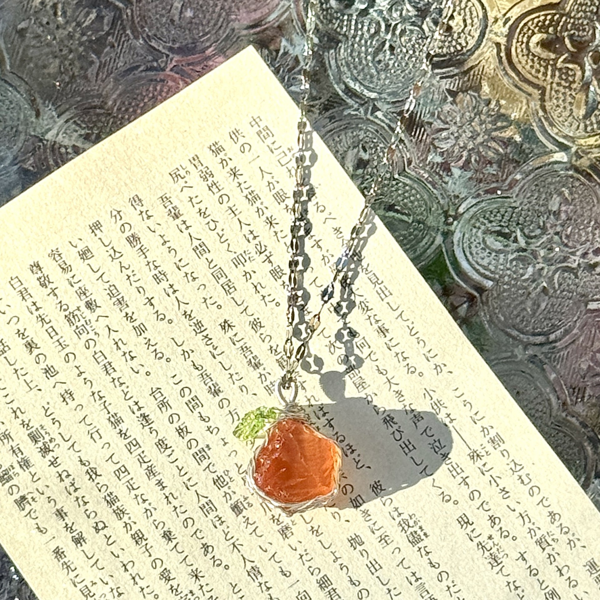 Multi-Color Crystal Macrame Necklace - Minimalist High-End Pendant with Raw Stone - Boho Chic Jewelry for Unique Style