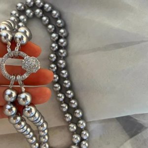 Multi-Wear Round Hoop Double-Layer Pearl Charm Collar Necklace - Elegant French Style Jewelry for Versatile Fashion Looks