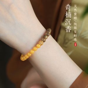 Natural Agarwood and Sandalwood Bracelet for Women, Calming Sleep Aid, High-End Beeswax Amber Collectible Jewelry