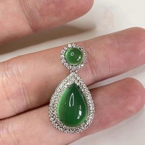 Natural Ice-Grade Chalcedony Silver Necklace with Jadeite Green Pendant - Elegant Gemstone Jewelry for Women, Perfect for Any Occasion