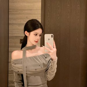 Off-Shoulder One-Shoulder Gray Velvet Long Sleeve Top - Retro Autumn Winter Fashion Base Layer for 90s Y2K Style