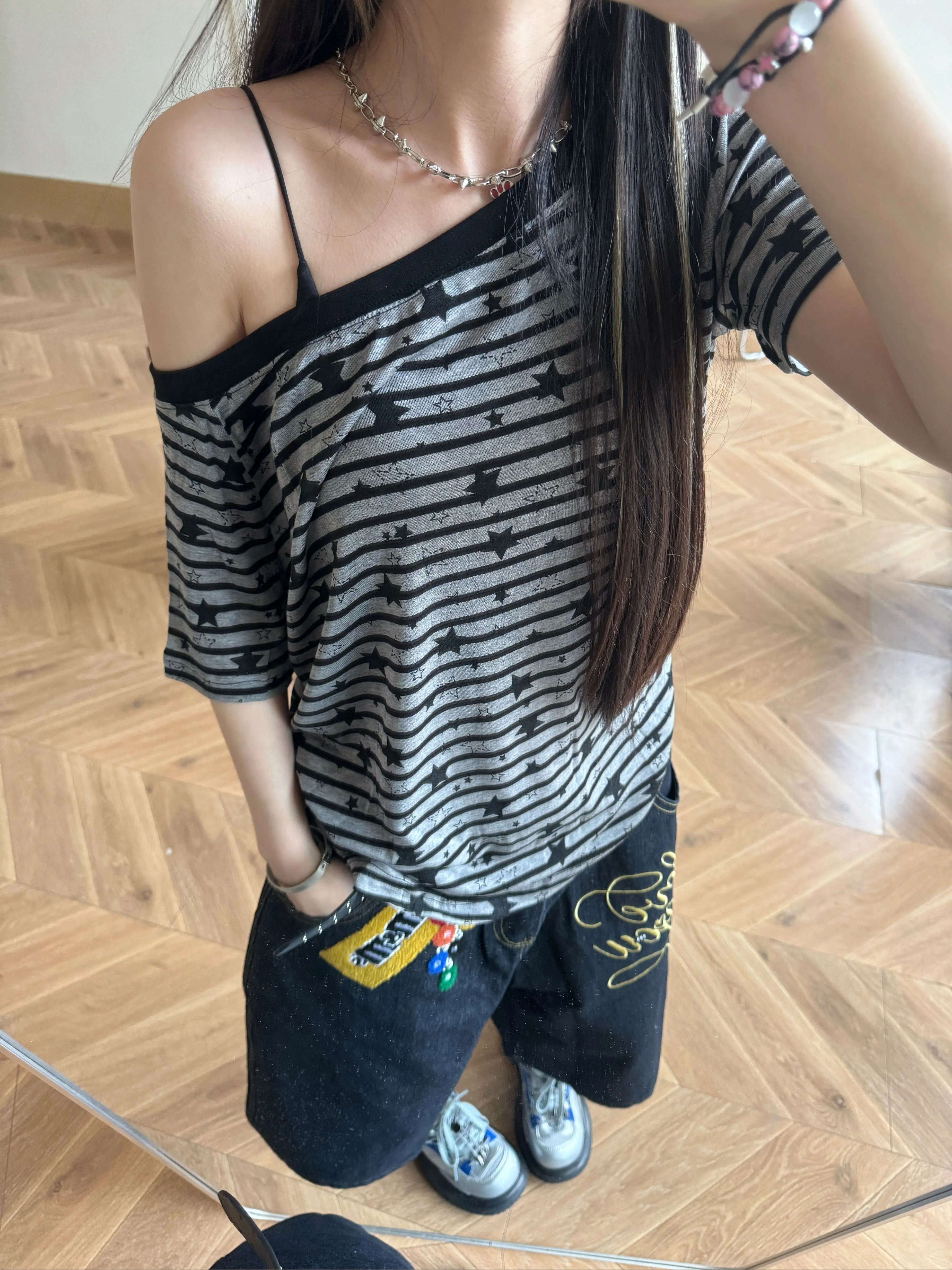 Off-Shoulder Striped Star Print T-Shirt for Women - Spicy Girl Summer Top in American Style, Perfect for 90s Y2K Vibes