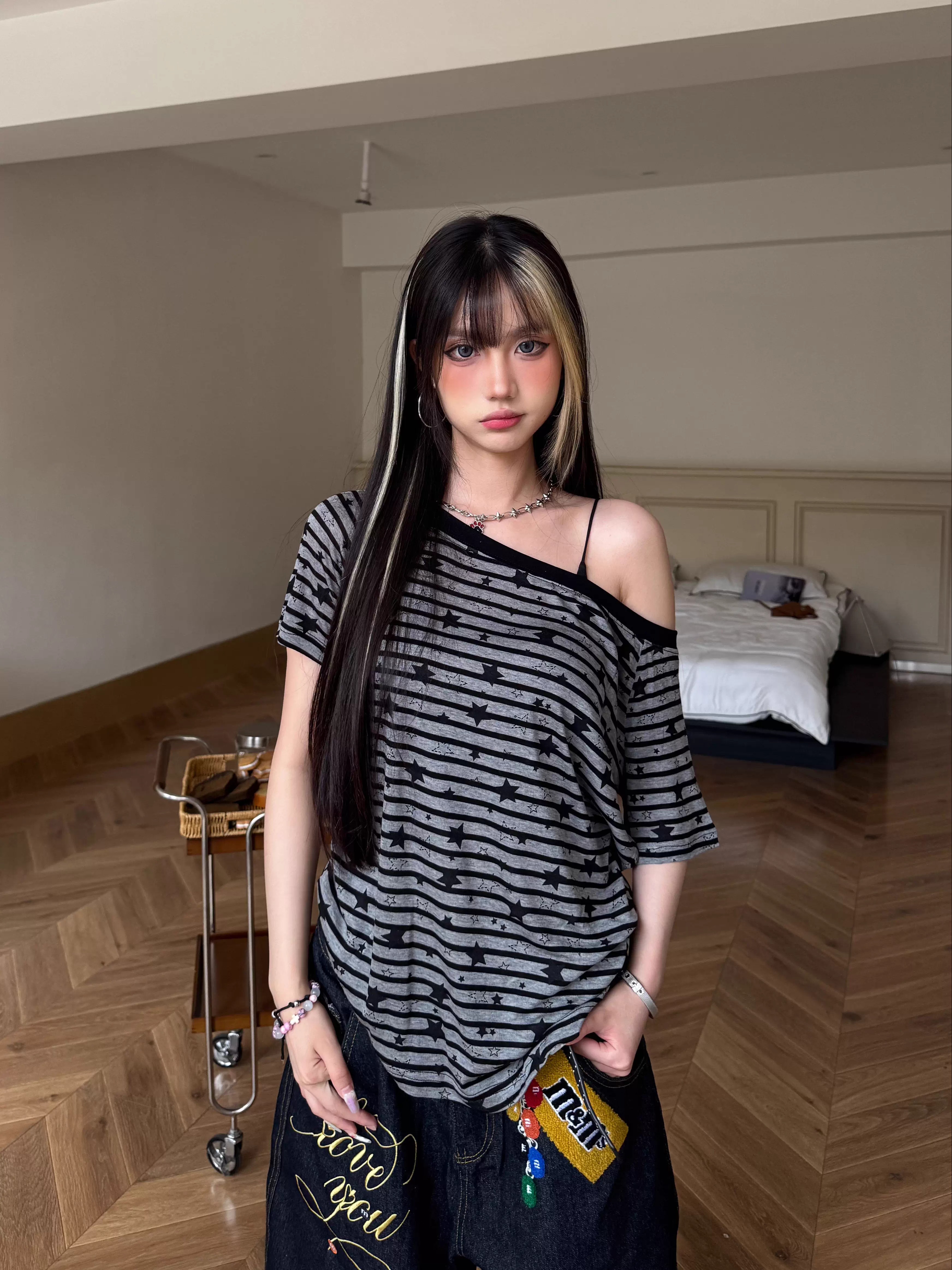 Off-Shoulder Striped Star Print T-Shirt for Women - Spicy Girl Summer Top in American Style, Perfect for 90s Y2K Vibes