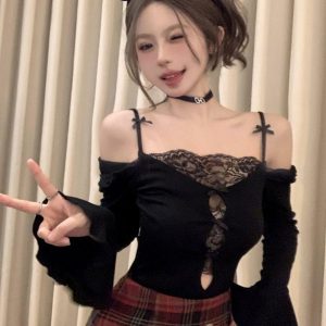 One-Shoulder Bell Sleeve Top with Lace Edge Splicing - Unique Two-Piece Look for Autumn and Winter Women's Fashion