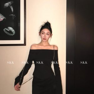 One-Shoulder Zipper Jacket and Casual Skirt Set for Women - Spring Fashion, Mature Sister Style, Trendy 90s Inspired Look