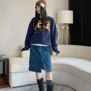 Oversized Vintage Distressed Navy Blue Sweatshirt for Women - 90s American Lazy Style Printed Round Neck Top