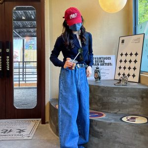 Oversized Women's Straight High-Waisted Wide-Leg Jeans - Retro Loose Fit for Fall 2022, Versatile 90s-Inspired Fashion Pants