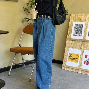 Oversized Women's Straight High-Waisted Wide-Leg Jeans - Retro Loose Fit for Fall 2022, Versatile 90s-Inspired Fashion Pants