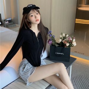Petite Casual Sportswear Set - Sun Protection Shirt & Shorts, Age-Reducing, Trendy Influencer Style, Stylish Two-Piece Ensemble