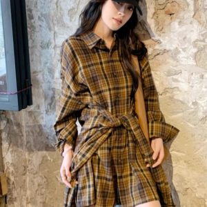 Petite Women's American Retro Striped Color-Blocking Shirt Dress, Stylish Loose-Fitting Casual Mini Dress for a Youthful Look