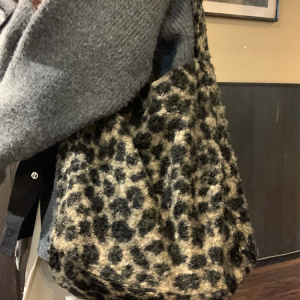 Plush Checkered Leopard Print Tote Bag - Large Capacity Shoulder Bag for 2024, Trendy Ins-Style Fashion Accessory