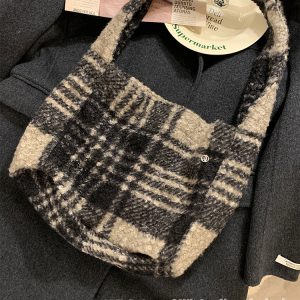 Plush Checkered Leopard Print Tote Bag - Large Capacity Shoulder Bag for 2024, Trendy Ins-Style Fashion Accessory