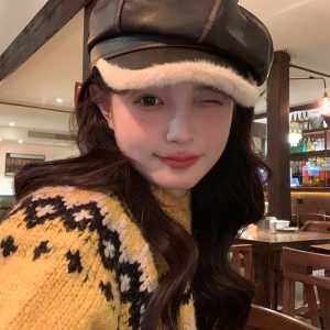 Plush PU Leather Spliced Octagonal Hat for Women - Warm Face-Shaping Thickened Beret for Autumn and Winter Fashion