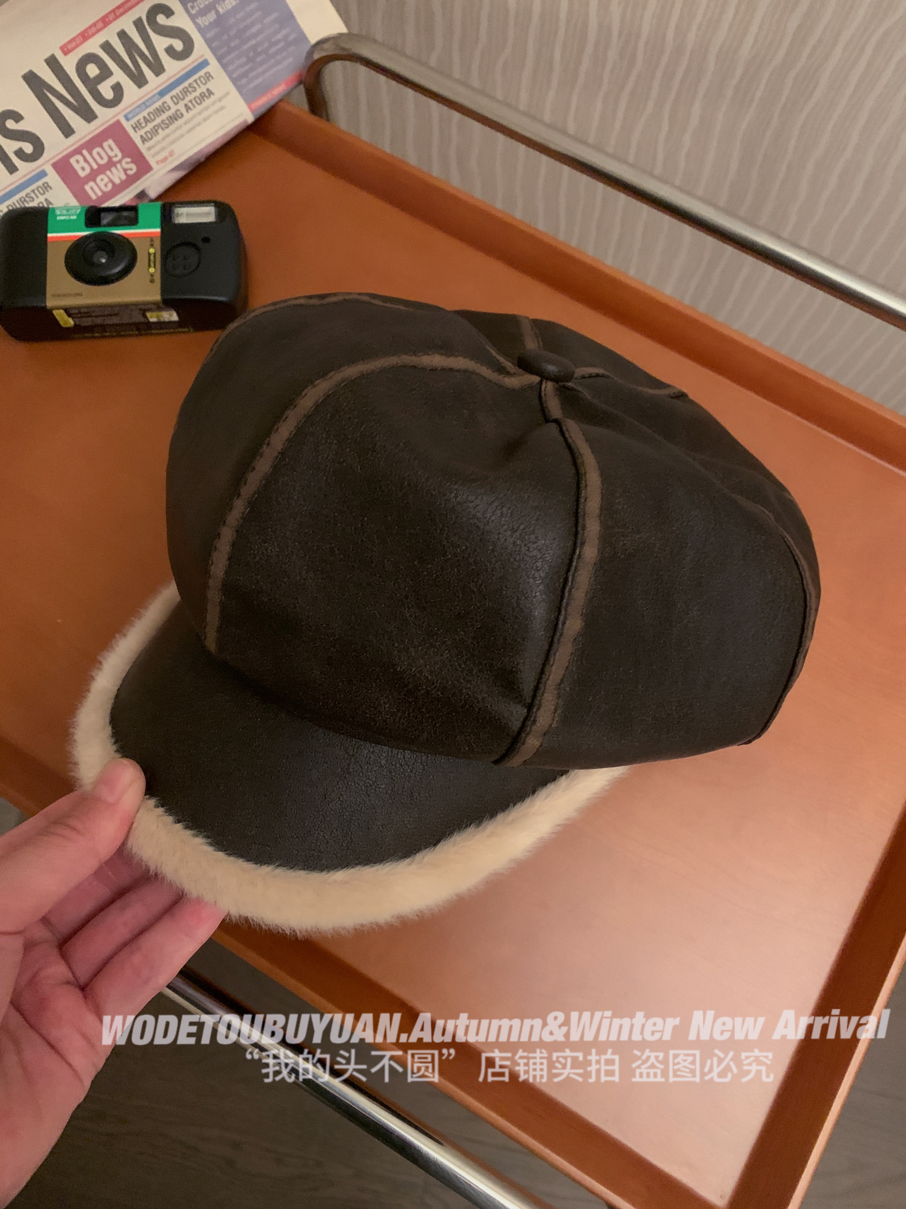 Plush PU Leather Spliced Octagonal Hat for Women - Warm Face-Shaping Thickened Beret for Autumn and Winter Fashion