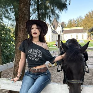 Printed Off-Shoulder Loose Tee - Trendy Fashion Icon Top for a Chic, Effortless Look - Perfect for 90s and Y2K Style Enthusiasts