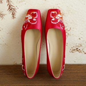 Red Embroidered Chinese Wedding Shoes - Flat-Soled Xiuhe Bride Shoes for Tea Ceremony, Low-Heeled Qipao Footwear, Comfortable Design