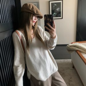 Relaxed V-Neck Loose Knit Top - Comfortable Raccoon Plush Base Layer for Cozy Casual Style