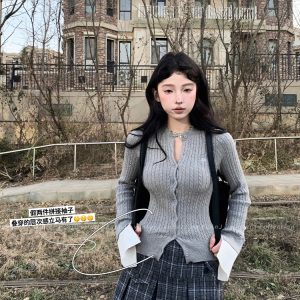 Retro Academy Style Slim Fit Cardigan Sweater Coat for Women - Noble Young Lady Knitted Top in Vintage Chic Design