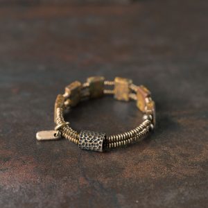 Retro Agate Candy Stone Bracelet for Men and Women - Trendy Versatile Accessory, Niche Design Jewelry