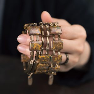Retro Agate Candy Stone Bracelet for Men and Women - Trendy Versatile Accessory, Niche Design Jewelry