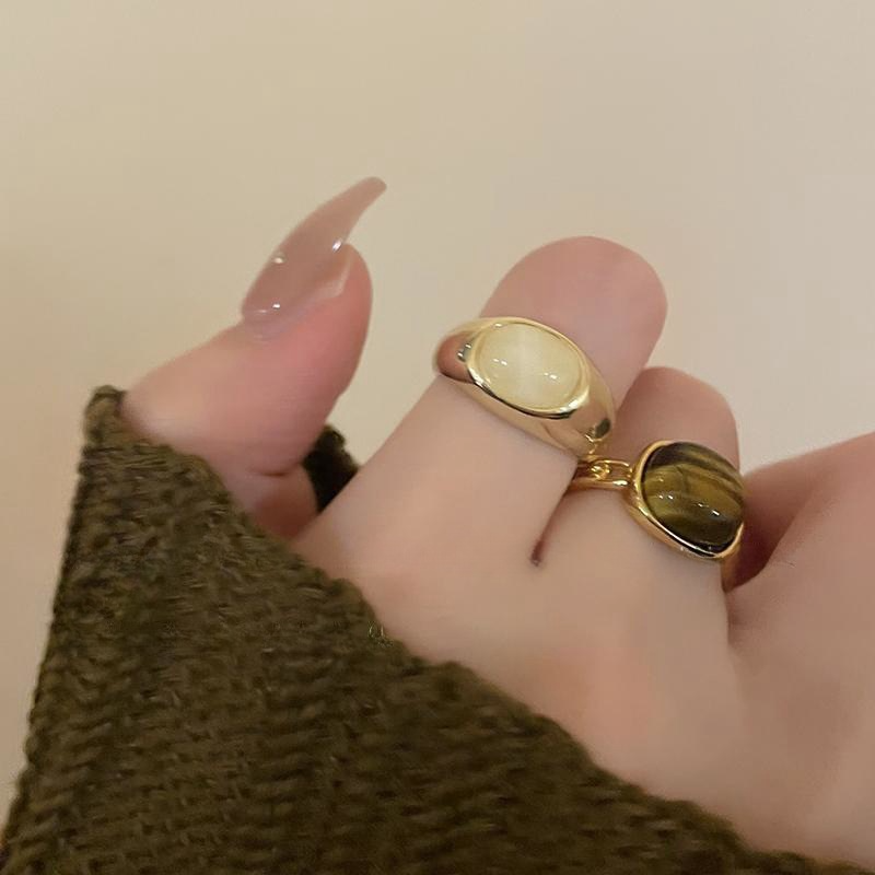 Retro Amber Faux Natural Stone Open Ring for Women - 2025 Niche Design, Unique Statement Jewelry
