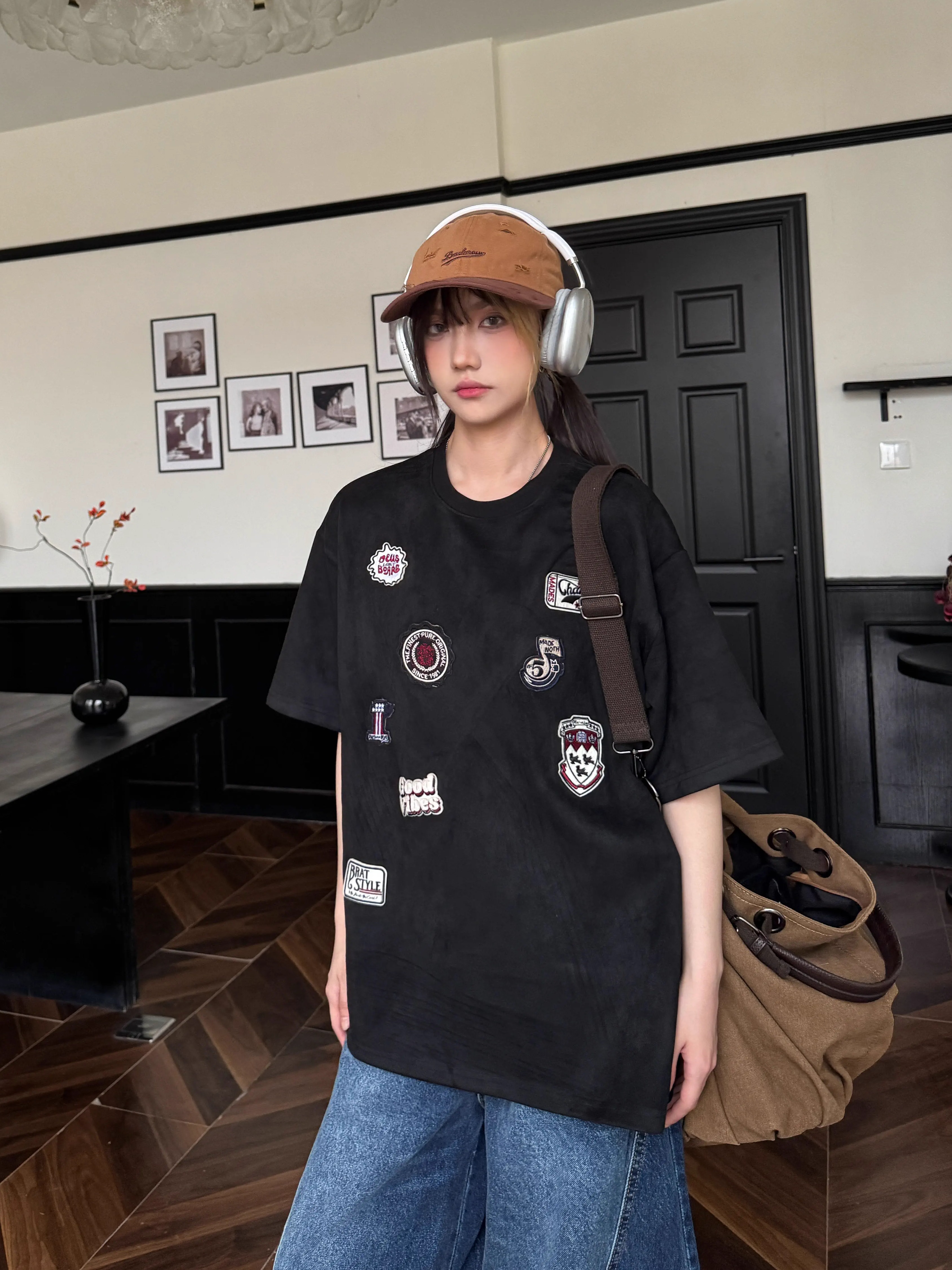 Retro American Badge Embroidered Suede Short-Sleeve Unisex T-Shirt - Summer Street Style, Loose Fit Heavyweight Tee