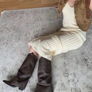 Retro Brown Studded Ankle Boots for Women - V-Shaped Chunky Heels, Slimming Western Cowboy Style, Autumn 2023 Fashion