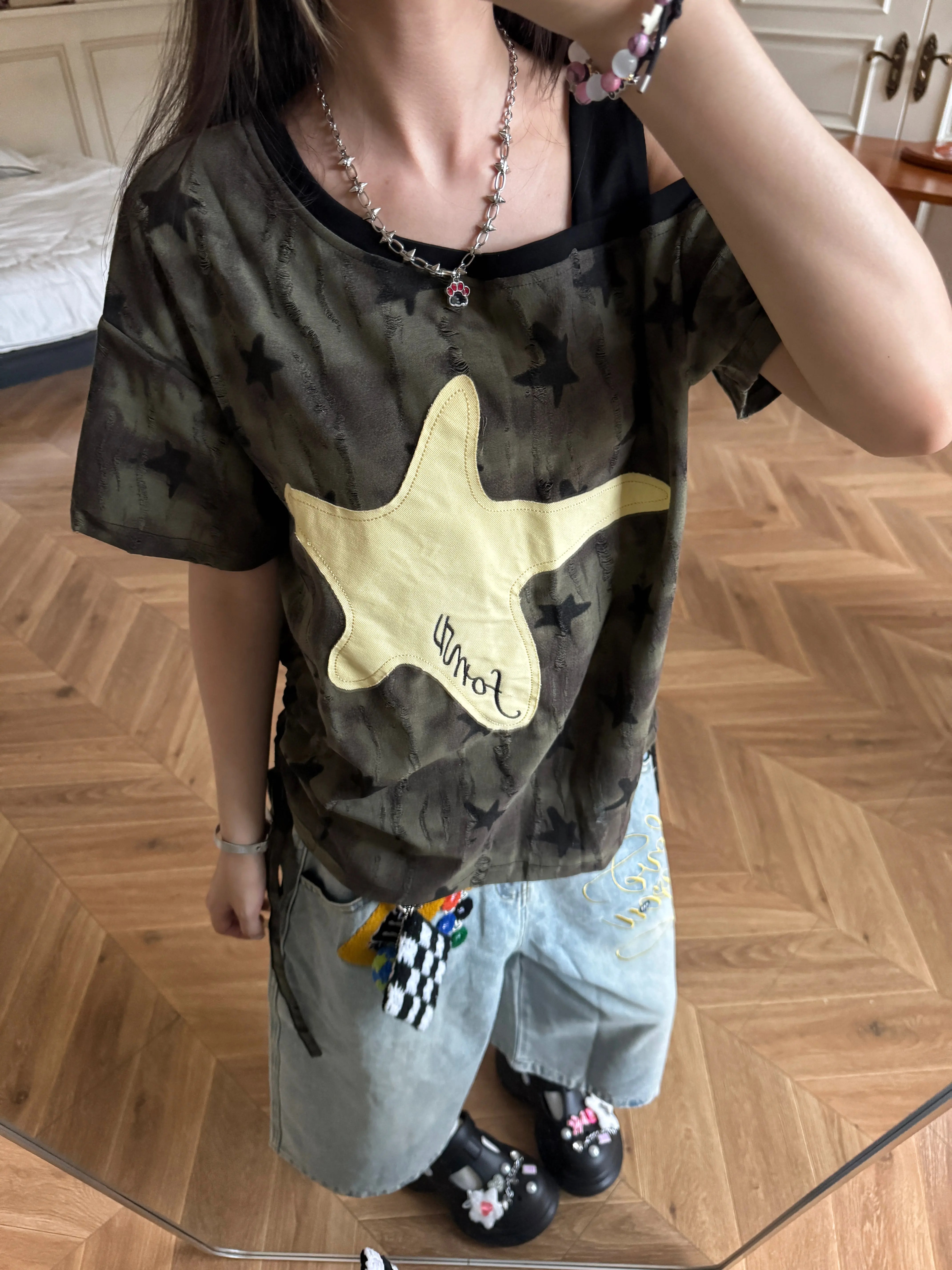 Retro Camouflage Patchwork Off-Shoulder Short Sleeve Women's Summer T-Shirt with Ripped Star Design
