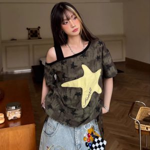 Retro Camouflage Patchwork Off-Shoulder Short Sleeve Women's Summer T-Shirt with Ripped Star Design