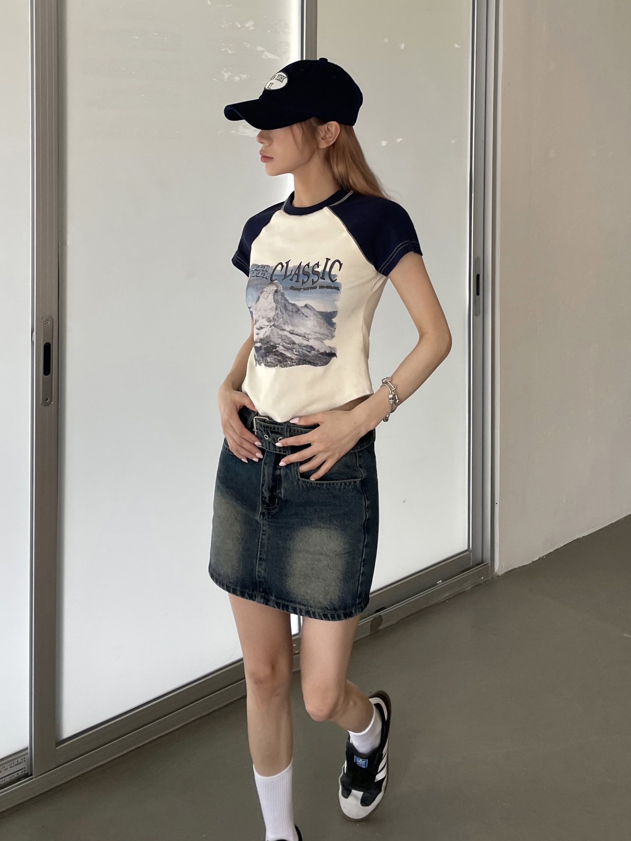 Retro Color-Blocking Spicy Girl Cropped T-Shirt - Slim Fit Short Sleeve Top for a 2023 American Style Look