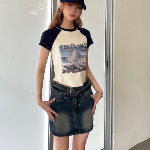 Retro Color-Blocking Spicy Girl Cropped T-Shirt - Slim Fit Short Sleeve Top for a 2023 American Style Look