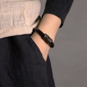 Retro Ebony Wood Bead Circle Bracelet - Stylish Unisex Accessory, Versatile Trendy Jewelry for Men and Women