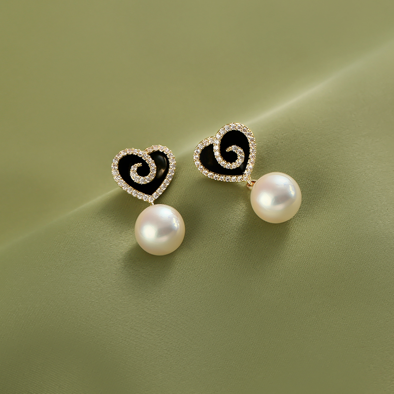 Retro Heart Flower Pearl Drop Earrings for Women, Minimalist French Design, Trendy 2023 Fashion Accessory