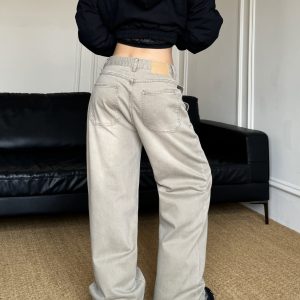 Retro High Street Vintage Wide-Leg Jeans with Multi-Pocket Design - Trendy Loose Fit for a 90s Inspired Look