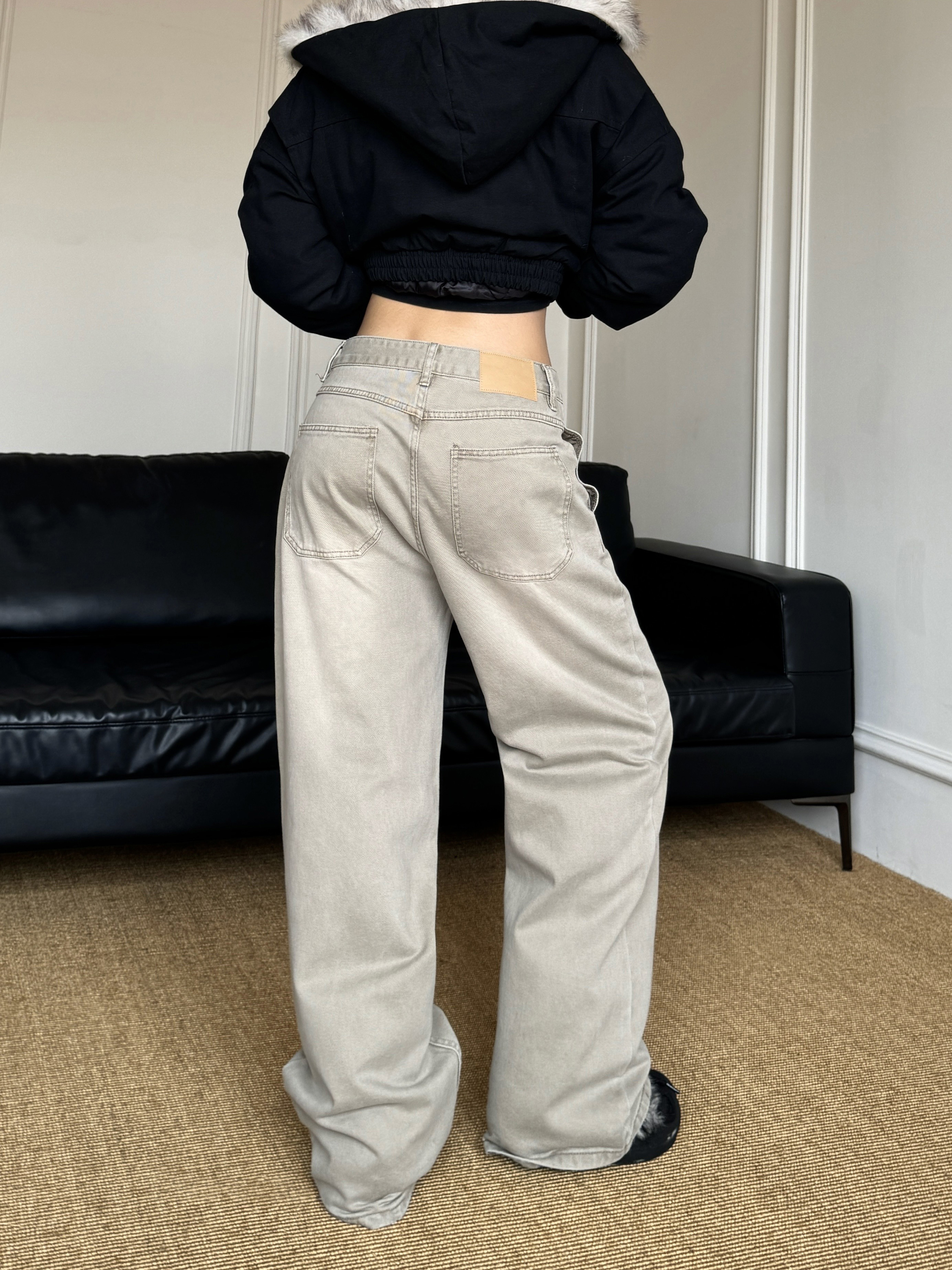 Retro High Street Vintage Wide-Leg Jeans with Multi-Pocket Design - Trendy Loose Fit for a 90s Inspired Look