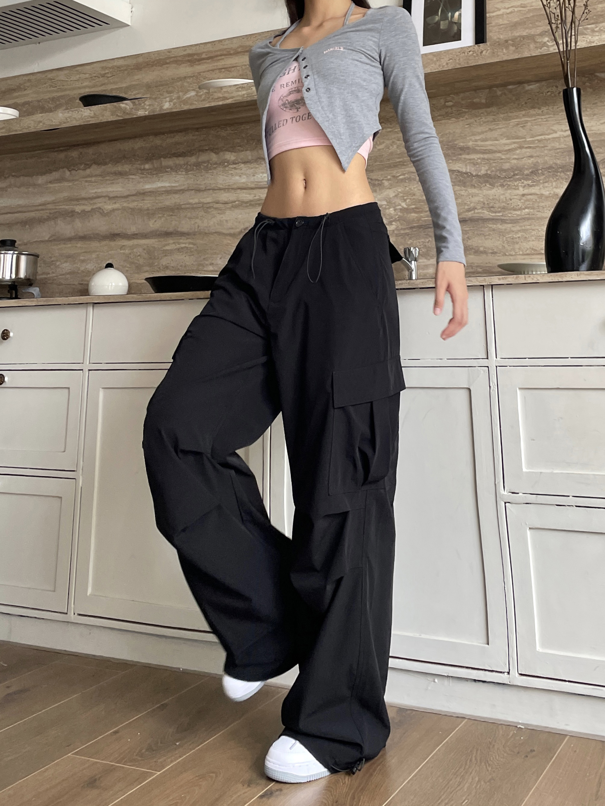 Retro Hip-Hop Cargo Pants for Women - Spicy American-Style Wide-Leg Pants with Drawstring and Pleated Pockets - Casual Streetwear