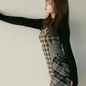 Retro Japanese Plaid Splicing Two-Piece Dress - Long Sleeve, Waist-Cinching Bodycon Skirt for Women, Perfect for Y2K Style