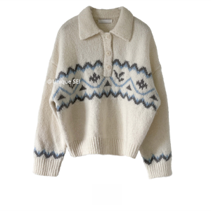 Retro Korean Style Buttoned Lapel Knitted Sweater with Unique Lazy Cloud Pattern - Versatile Casual Fashion