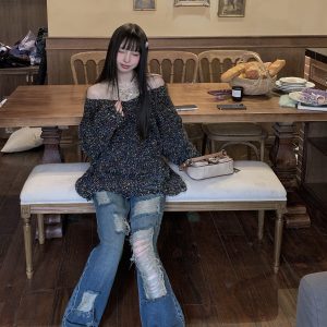 Retro Loose Knitted Sweater for Women with Spicy Sweetheart Design - Niche Lazy Style Spring Top