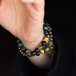 Retro Minimalist Double Circle Bracelet with Yellow Tiger Eye Stone Beads - Unique Unisex Accessory