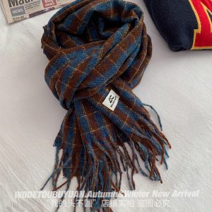 Retro Plaid Tassel Scarf for Women - Warm High-End Korean Style Winter 2023 Accessory