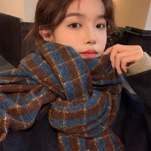 Retro Plaid Tassel Scarf for Women - Warm High-End Korean Style Winter 2023 Accessory