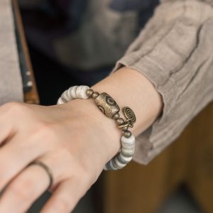 Retro Single-Loop Cow Bone Bracelet for Men - Personalized Antique Copper Bead Accessory, Trendy Fashion Statement
