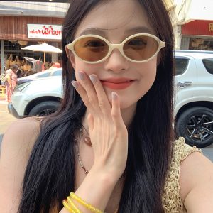 Retro Small Round Frame Sunglasses for Women - 2024 Versatile UV Protection Eyewear, Perfect for Y2K and Vintage Style Looks