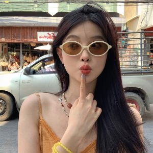 Retro Small Round Frame Sunglasses for Women - 2024 Versatile UV Protection Eyewear, Perfect for Y2K and Vintage Style Looks